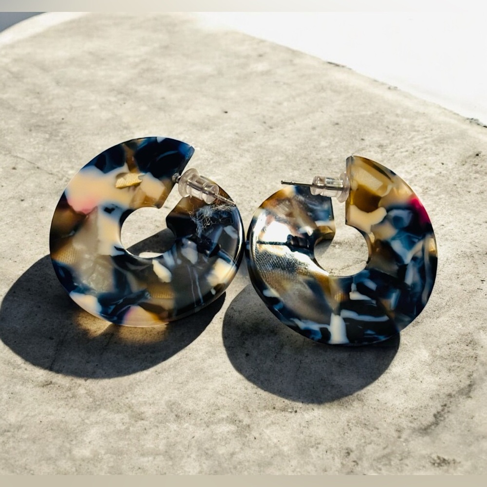 Sassy Jones Multicolor Acrylic Hoop Earrings - Picture 2 of 3